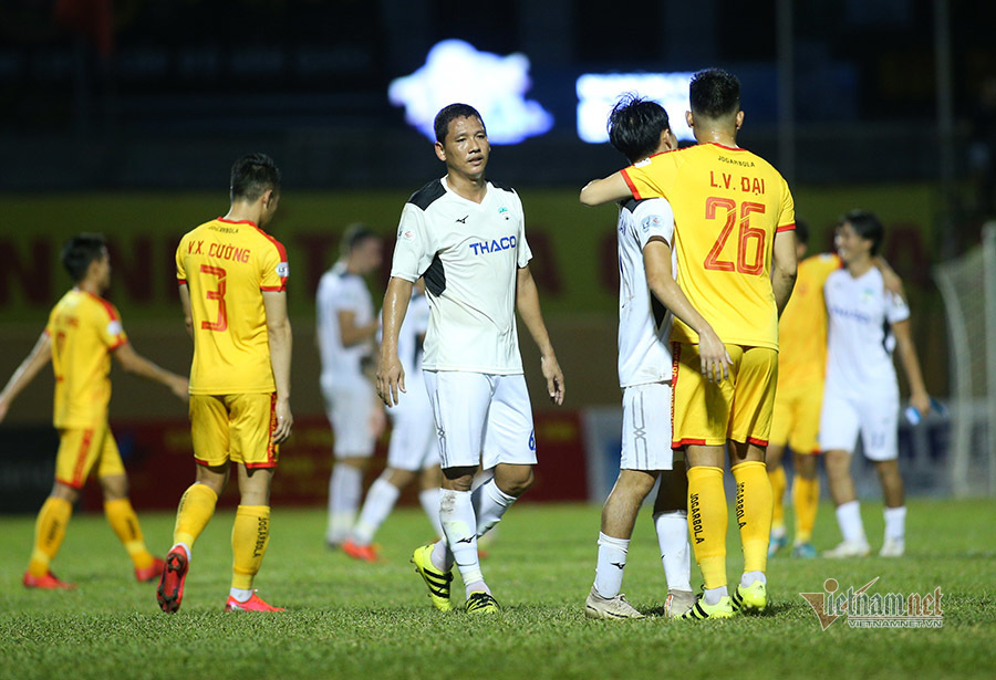 V-League 2020 tiếp tục hoãn vì dịch Covid-19