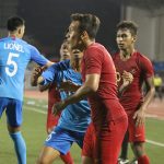 Cầu thủ loạn đả nảy lửa trong trận U22 Indonesia đấu U22 Singapore